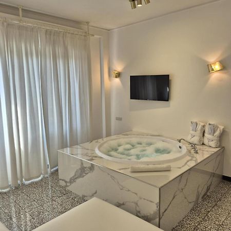 Eveline Portosole Hotel Санремо Екстер'єр фото