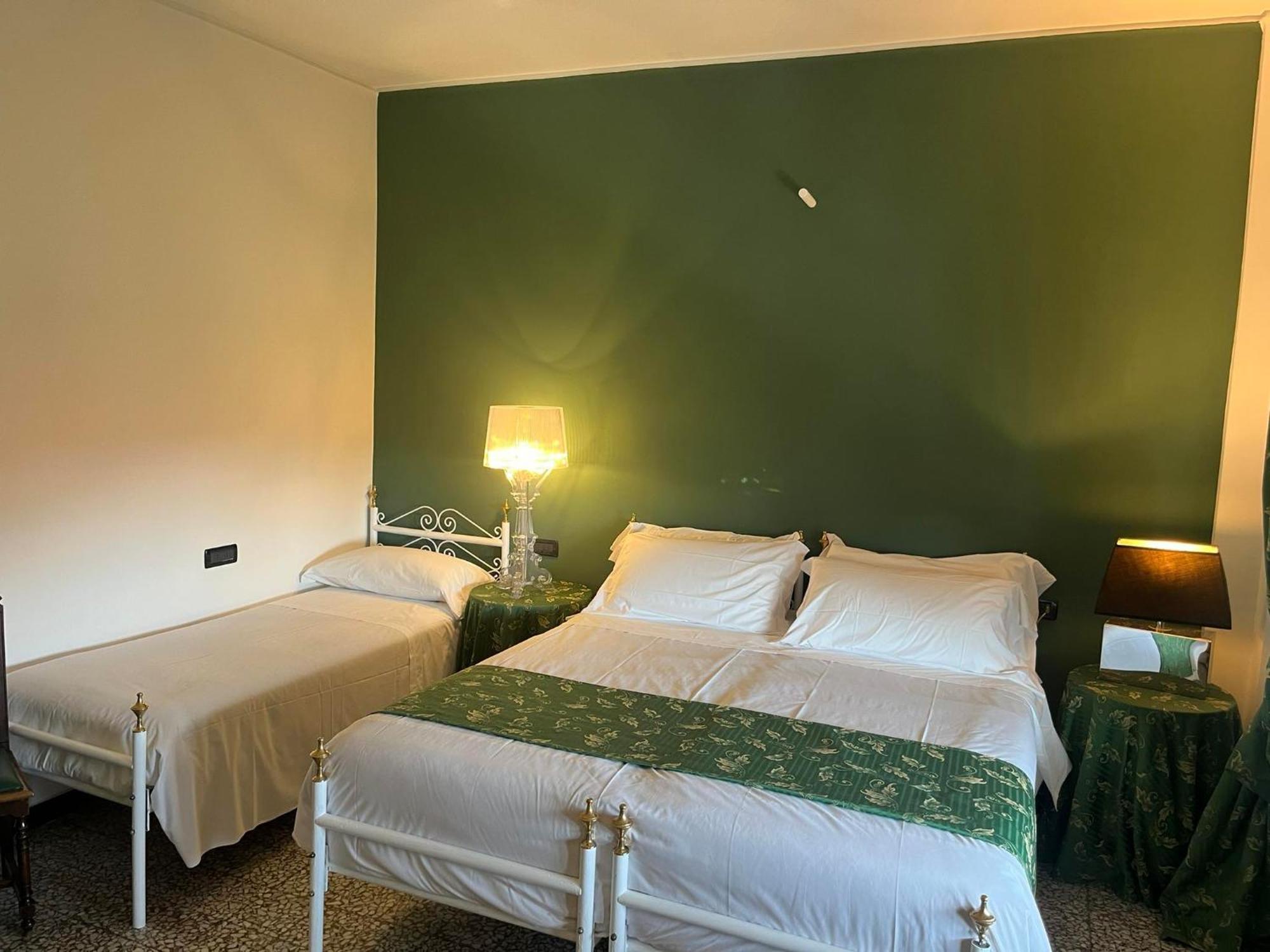 Eveline Portosole Hotel Санремо Екстер'єр фото